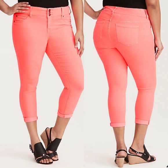 torrid Pants - 🎉 Sale!! 🛍.  Torrid Cropped Jeggings ❤️💕